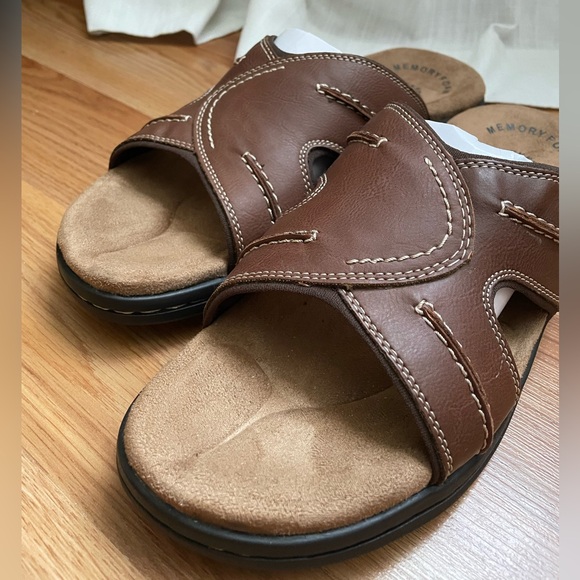 Dockers man sandals. 9M - Picture 3 of 7
